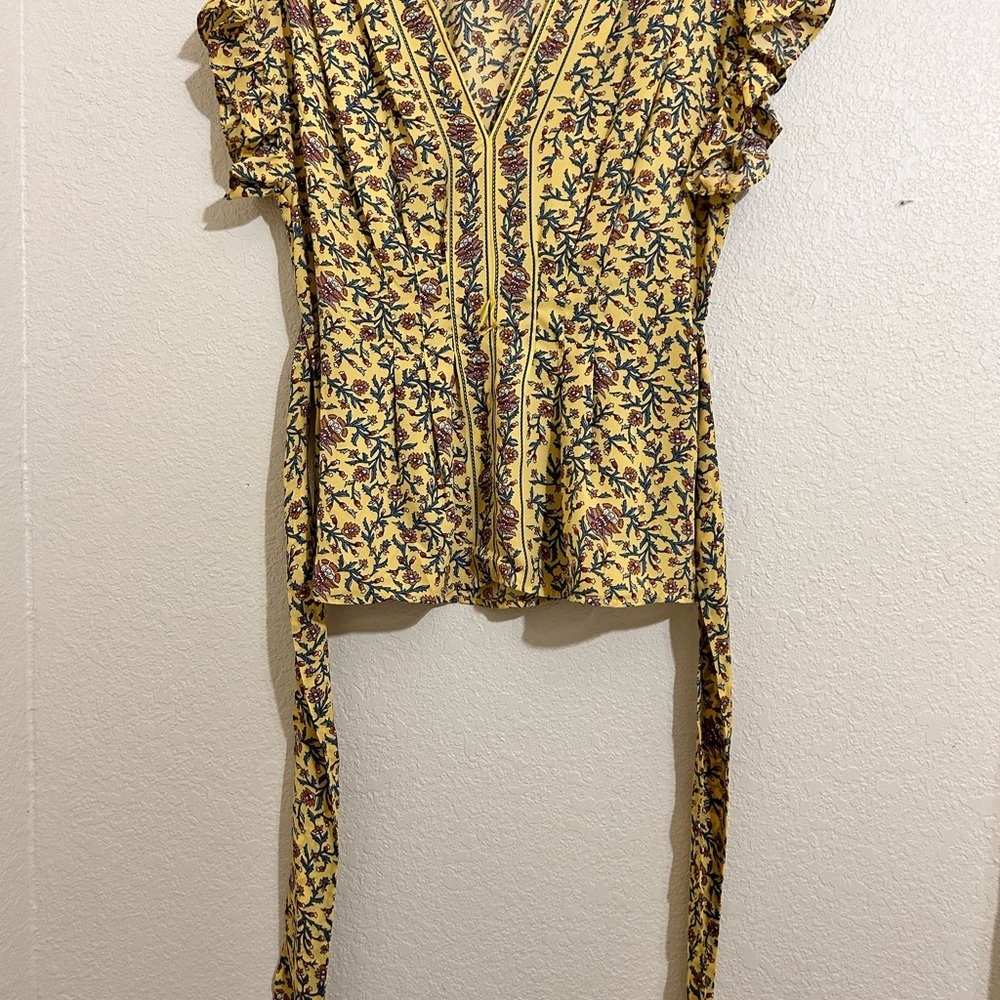 MAX STUDIO  Floral Yellow Wrap Top - Picture 5 of 6